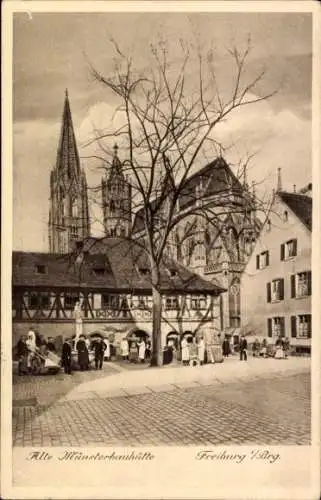Ak Altstadt Freiburg im Breisgau, Alte Münsterbauhütte,   Architektur, Menschen bei Aktivitäten