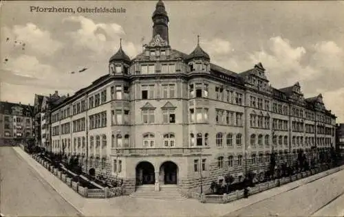 Ak Pforzheim im Schwarzwald, Osterfeldschule, s Gebäude, Wolkenhimmel