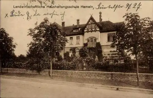 Ak Hameln an der Weser Niedersachsen, Landwirtschaftliche Haushaltungsschule, Gebäude, Pflanzen, 