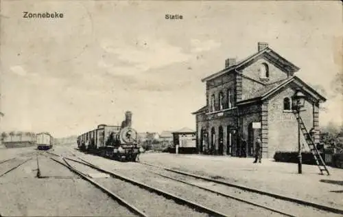Ak Zonnebeke Zonnebeeke Zonnebecke Westflandern, Bahnhof, Eisenbahn