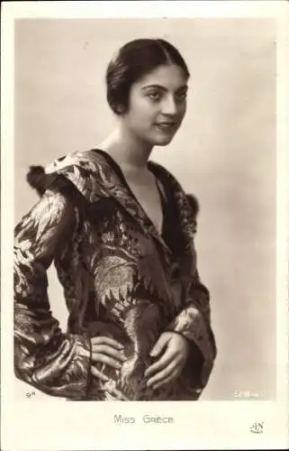 Ak Miss Grèce, Model, Miss Griechenland, Portrait, Seidenmantel