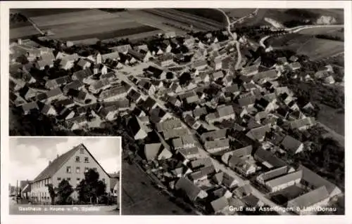 Ak Asselfingen Schwäbische Alb, Luftaufnahme von  Gasthaus z. Krone, ländliche Umgebung