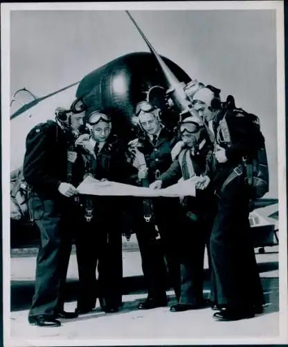 Foto Five Nations in Flying Team, Canada Training Fledgling Airmen from Europe, Steinar Wang