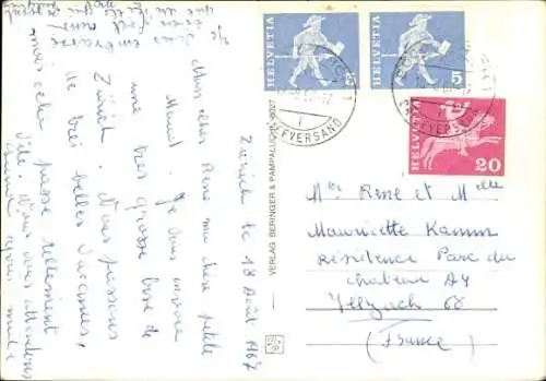 Ak Zürich Stadt Schweiz, Bahnhofplatz, Tram, Flaggen,  Architektur, Menschen