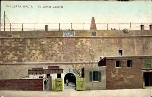 Ak Valletta Malta, St. James Cavalier,  Festung, Eingangstor, Mauer