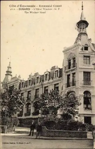 Ak Dinard Ille et Vilaine, Hotel Windsor, Côte d'Émeraude,  Architektur, Bäume, Straßenansicht