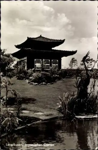 Ak Leverkusen im Rheinland, Japanischer Garten, Pagode, Teich, Pflanzen, Skulpturen