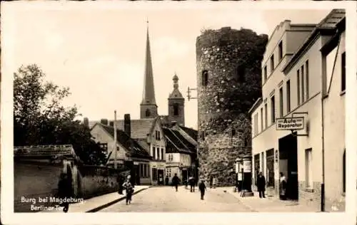 Ak Burg bei Magdeburg in Sachsen Anhalt, Berliner Tor