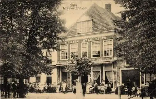 Ak Sluis Zeeland Niederlande, Hotel Thof van Brussel, Restaurant, Menschen, Bäume