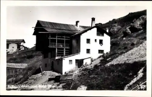 Ak St. Vigil San Vigilio di Marebbe Enneberg in Südtirol, Hotel Montjole, Berglandschaft, s Hotel