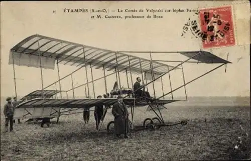 CPA Etampes, Le Comte de Valynski sur biplan Farman et M. Casterex, professeur de Boxe