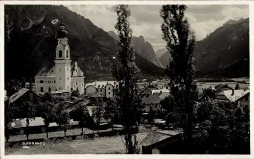 Ak Dobbiaco Toblach Südtirol, Teilansicht vom Ort, Kirche