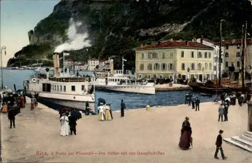 Ak Riva del Garda Trentino, Hafen, Dampfschiffe