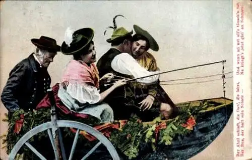 Ak Liebespaar in Volkstrachten, Rauchender Mann