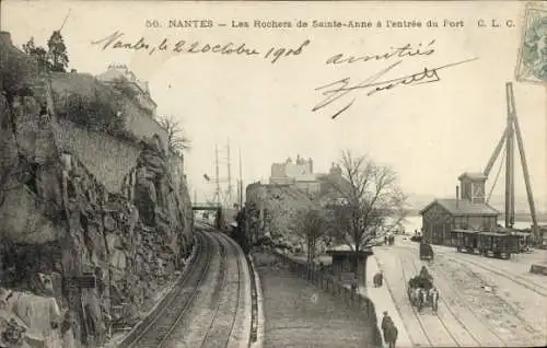 Ak Nantes Loire Atlantique, Sicht auf den Hafen, Felsen, Schiffe, Bahngleise, Gebäude