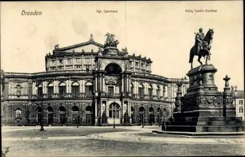 Ak Dresden Altstadt, Hgl. Opemhaus, König Johann-Denkmal