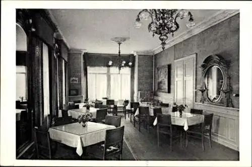 Ak Bad Nauheim in Hessen, Speisesaal mit Tischen, Stühlen, Kristallleuchter, Spiegel