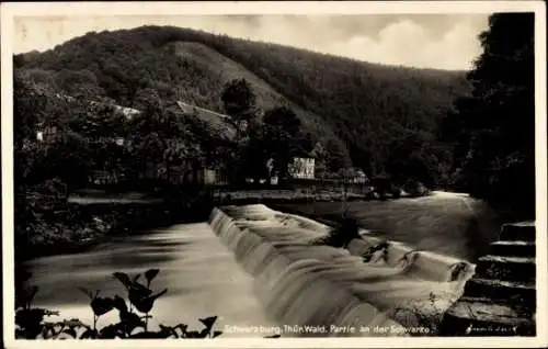 Ak Schwarzburg in Thüringen, Schweizerhaus, Fliessendes Wasser, Waldlandschaft, s Gebäude, ansich