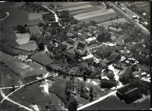Ak Marklkofen Niederbayern,  kleiner Ort mit Kirche, um 1940