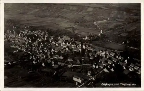 Ak Güglingen in Württemberg, Luftaufnahme von  viele Häuser, ländliche Umgebung