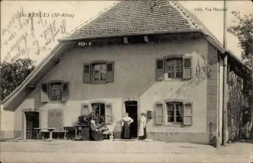 Ak Errues Haut Rhin Elsass, Wohnhaus, Frauen