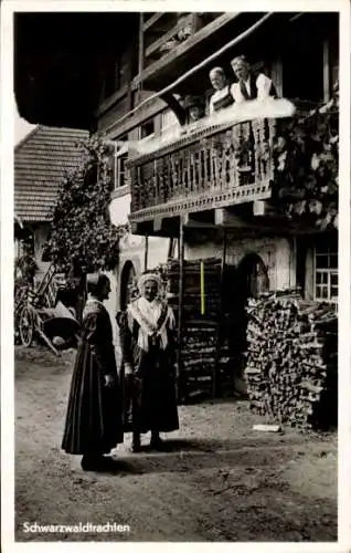Ak Schwarzwald, Zwei Frauen in Tracht