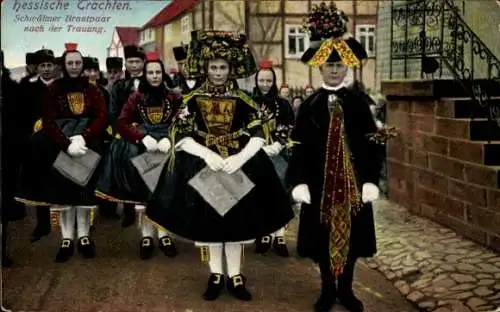 Ak Hessische Trachten, Schwälmer Brautpaar nach der Trauung