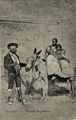 Ak Granada Andalusien Spanien, Alhambra, Eine Familie bestehend aus Vater, Mutter und Kind. De...