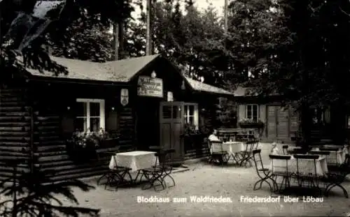 Ak Friedersdorf Neusalza Spremberg in Sachsen, Blockhaus zum Waldfrieden, Terrasse