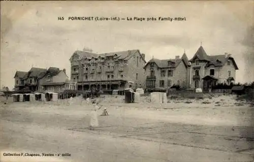 Ak Pornichet Loire Atlantique, La Plage près Family-Hotel, alte Hotelgebäude, Strandpromenade, Sc