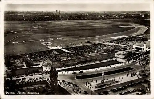 Ak Berlin Tempelhof, Zentralflughafen, Fliegeraufnahme, Klinke 9611