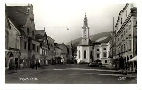 Ak Weyer in Oberösterreich, Straßenansicht, Kirche