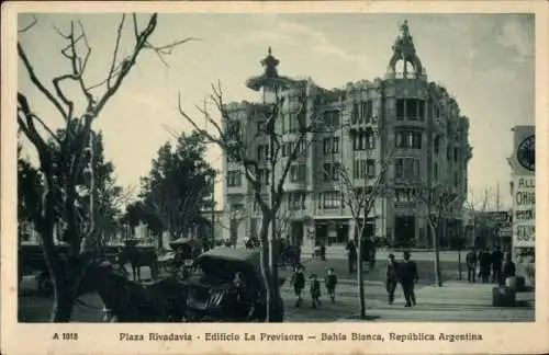 Ak Bahia Blanca Argentinien, Plaza Rivadavia, Edificio La Previsora,  Architektur