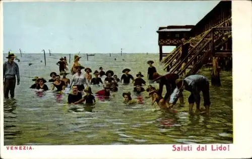 Ak Lido di Venezia Veneto, Menschen im Wasser, Strandpromenade, viele Menschen mit Hüten
