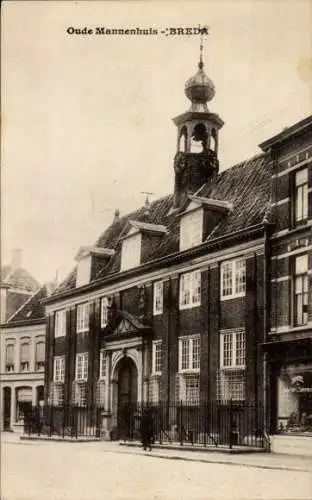 Ak Bavel Breda Nordbrabant Niederlande, Altes Männerheim mit Uhrturm, davor ein Mann mit Hut.