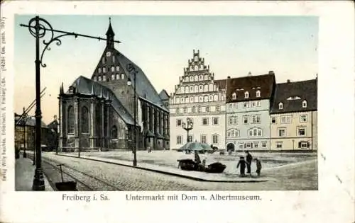Ak Freiberg in Sachsen, Untermarkt mit Dom und Albertmuseum, historische Gebäude, städtische S...