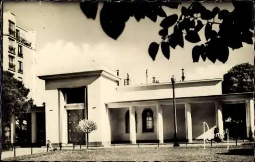 Ak Les Lilas Seine Saint Denis, Le Dispensaire, moderne Architektur, Parkanlage, Schwarz-Weiß-Fot