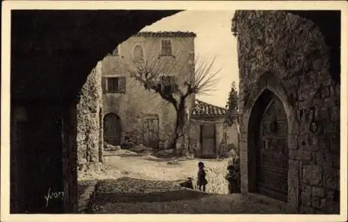 Ak Èze Alpes Maritimes, Altes Dorf, Steinarchitektur, Bäume, Kinder,  Atmosphäre