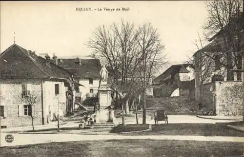 Ak Belley Ain, Stadtansicht, Denkmal, Bäume, Gebäude,  Kulisse