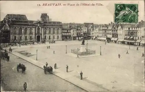 Ak Beauvais Oise, Place de l'Hôtel-de-Ville,  Stadtansicht, Statue, Gebäude