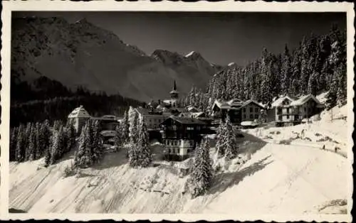 Ak Arosa Kanton Graubünden Schweiz, Berglandschaft, verschneite Düfte,  Gebäude, Kuranlage, Winte