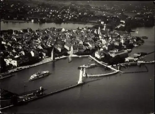 Ak Lindau am Bodensee Schwaben,  aufgenommen vom Zeppelin aus. Zu sehen sind unter anderem die...