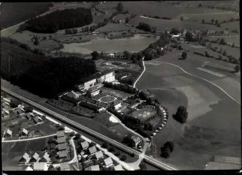 Ak Wangen im Allgäu, Kinderheilstätte, Fliegeraufnahme