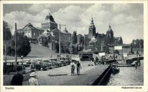 Ak Szczecin Stettin Pommern,  Hakenterrasse,  Gebäude, Menschen, Wasserweg, Autos