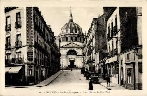 Ak Nantes Loire Atlantique, La Rue Mazagran, Notre-Dame de Bon-Port, Architektur, Schwarz-Weiß