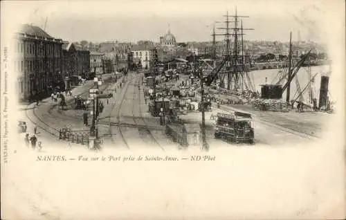 Ak Nantes Loire Atlantique, Ansicht des Hafens, viel Verkehr, Gebäude, Schiffe