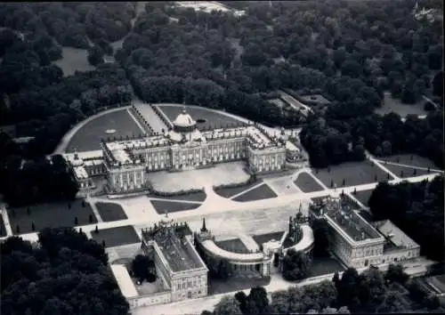 Foto Potsdam, Neues Palais, Fliegeraufnahme