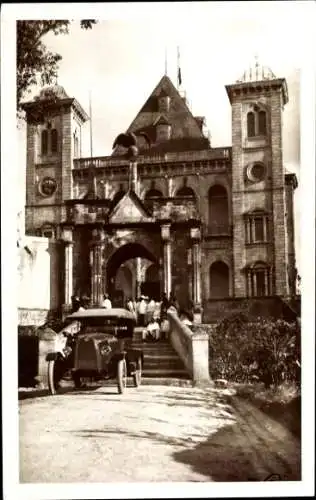 Ak Tananarive Madagaskar, Entree du palais de la Reine