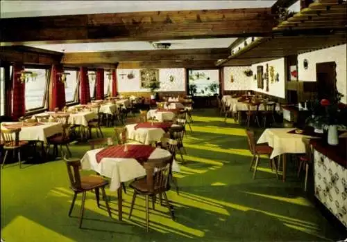 Ak Freudenstadt im Schwarzwald, Gastronomie Innenansicht, Tische mit Tischdecken, Fenster, Holzba