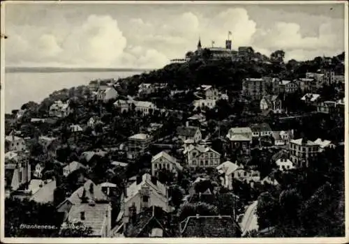 Ak Hamburg Altona Blankenese, Schöne Landschaft, Bauten auf dem Hügel, Wasser im Hintergrund